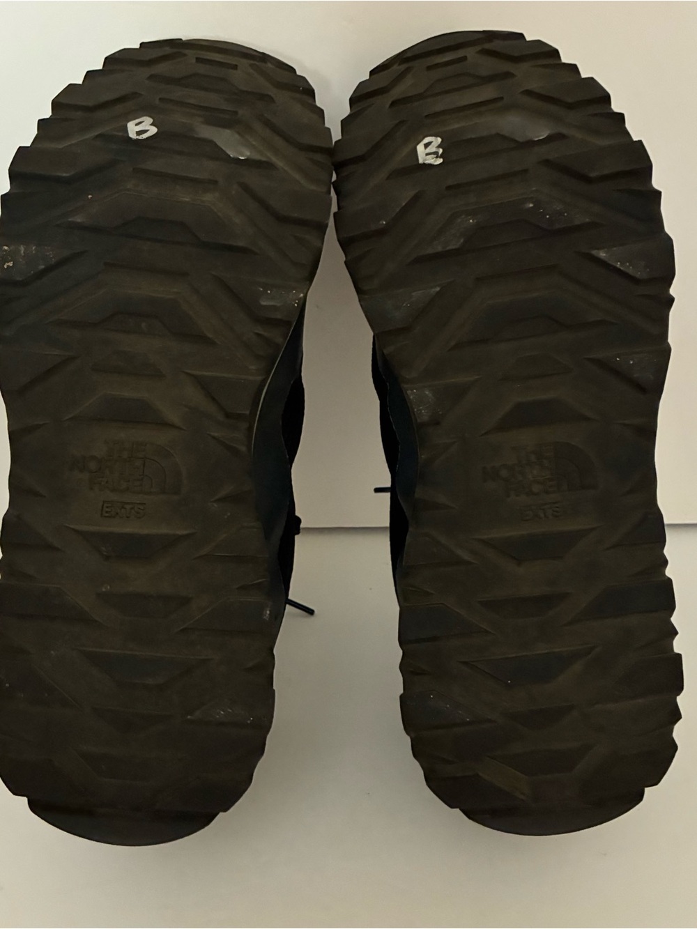 The North Face Futurelight Mens US 11 Waterproof Hiking Shoes Great Condition - Picture 4 of 13